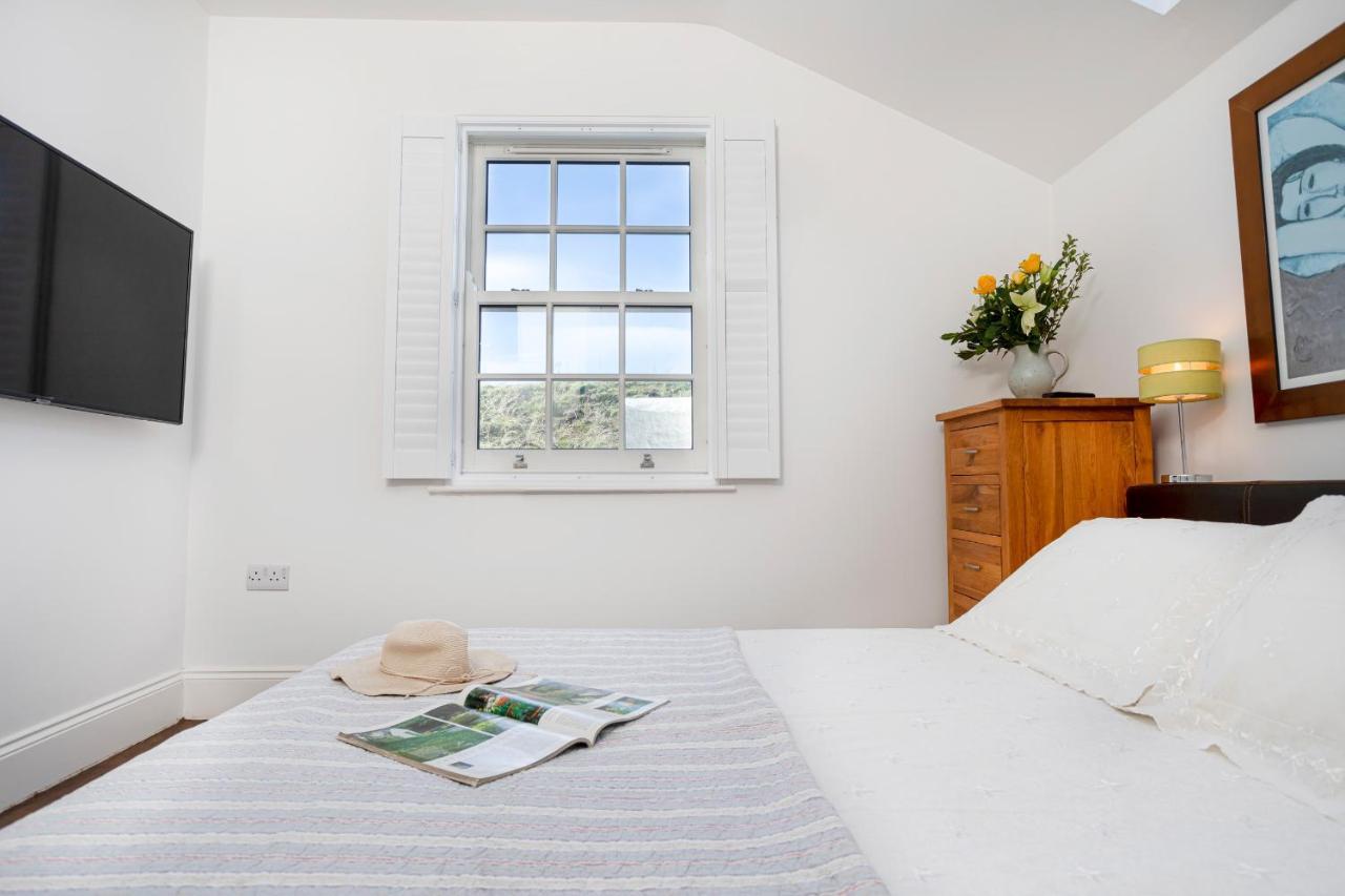 Finest Retreats - Lighthouse Cottage Rampside Kültér fotó