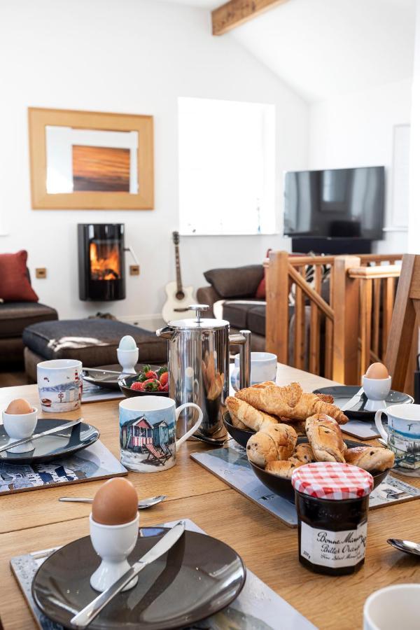 Finest Retreats - Lighthouse Cottage Rampside Kültér fotó