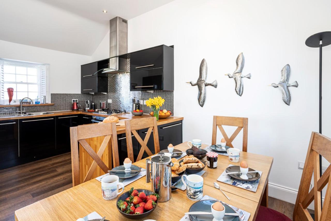Finest Retreats - Lighthouse Cottage Rampside Kültér fotó
