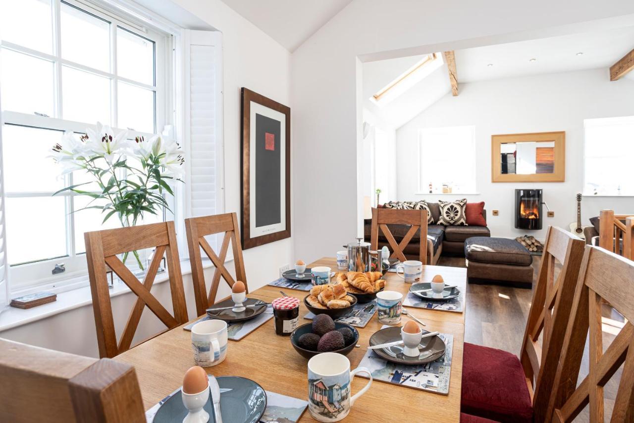 Finest Retreats - Lighthouse Cottage Rampside Kültér fotó